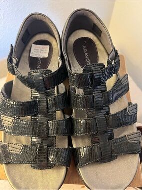Aravon Bromly Gladiator sandals size 7.5D black sparkly comfort